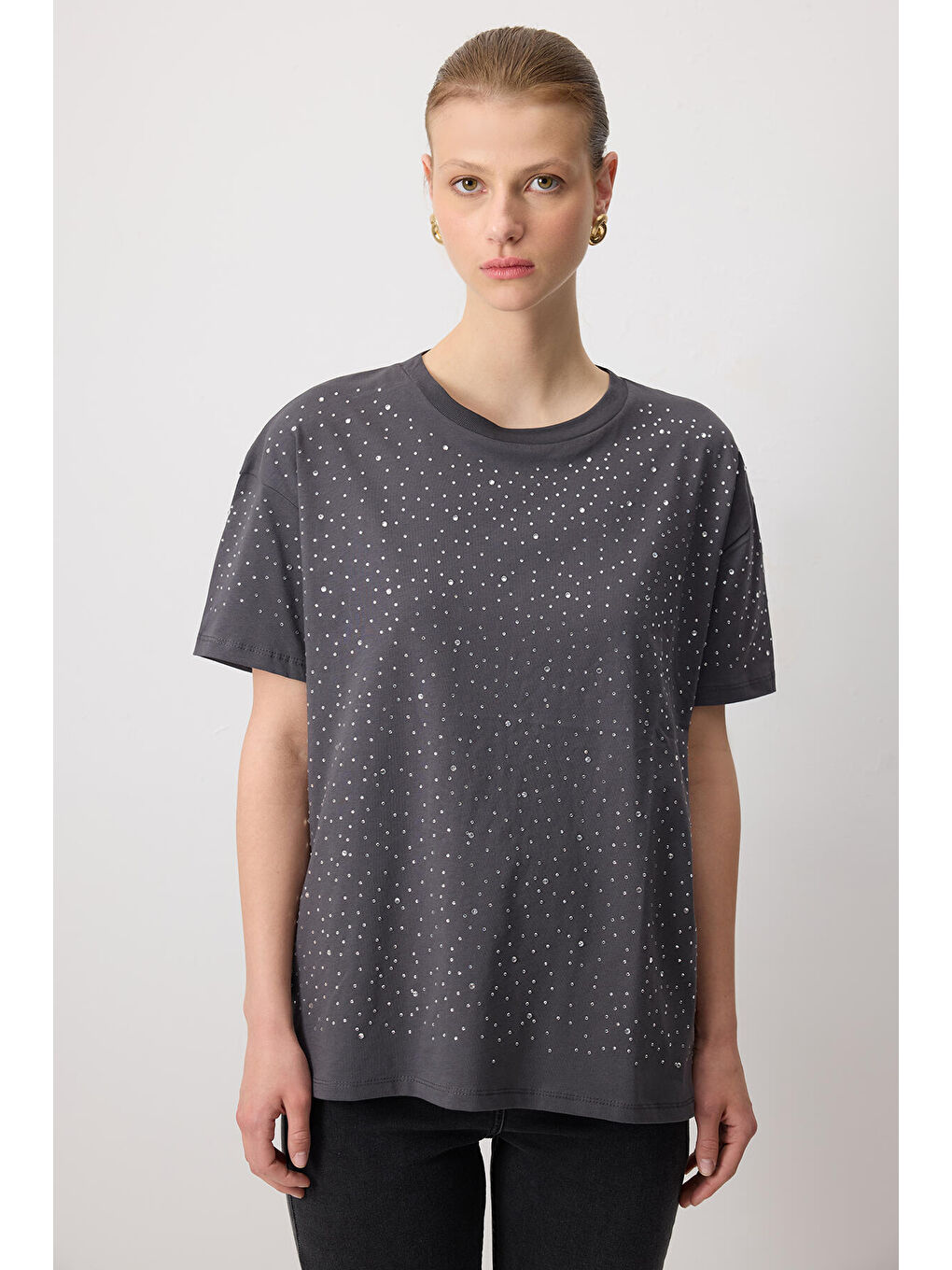 Antrasit %100 Pamuklu Taşlı Kısa Kollu T-Shırt-1