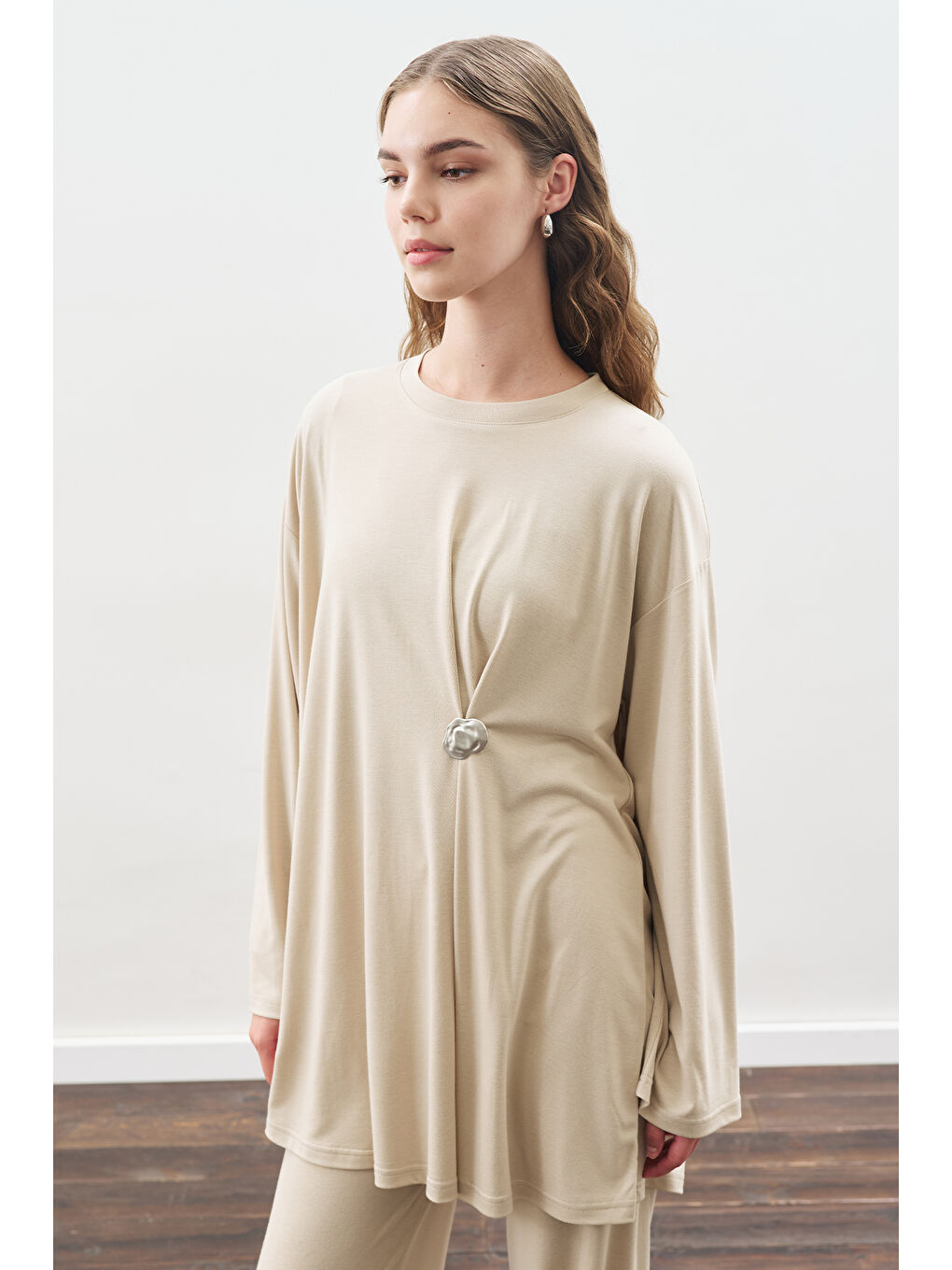 Bej Düğüm Tasarımlı Pantolonlu Takım Taş-3