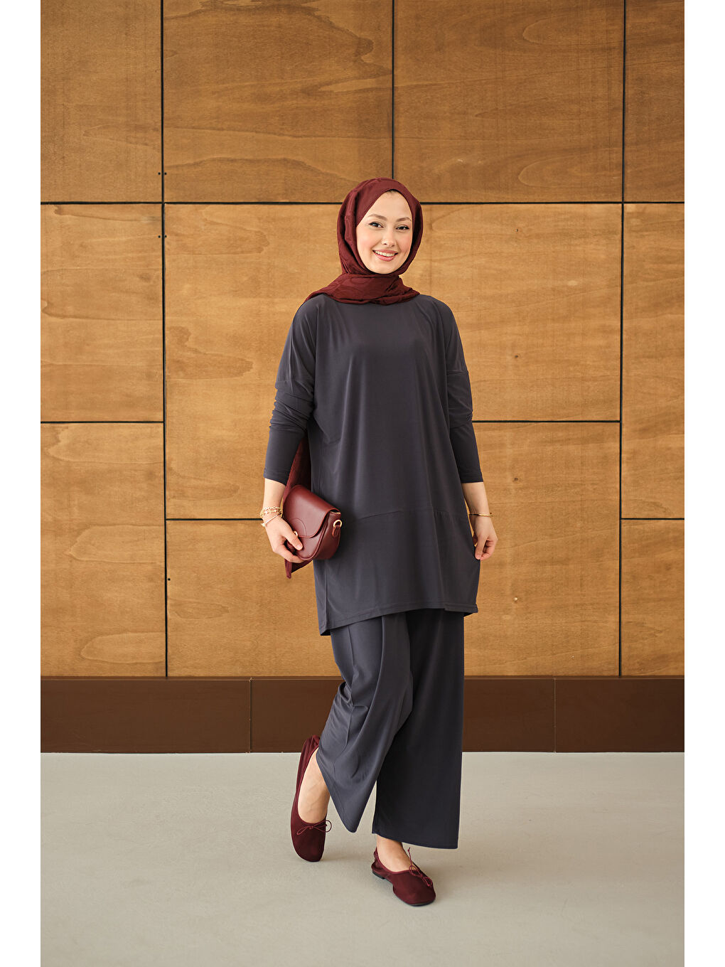 Kadın Dikiş Detay Yırtmaçlı Takım Antrasit-2