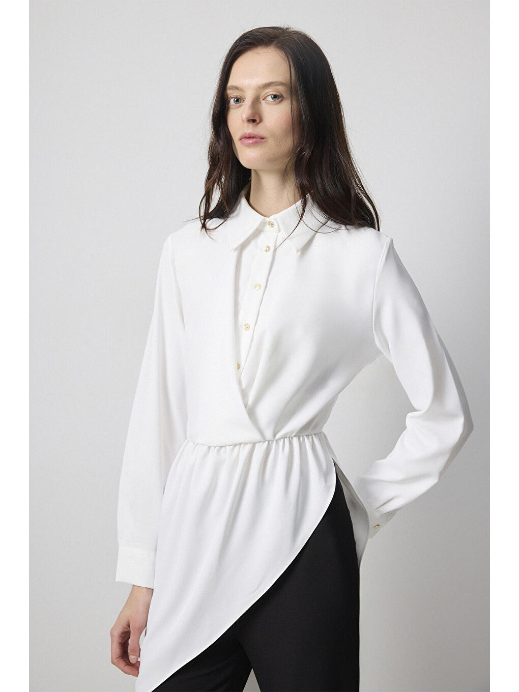 Beyaz Asimetrik Gömlek Yaka Tunik-1