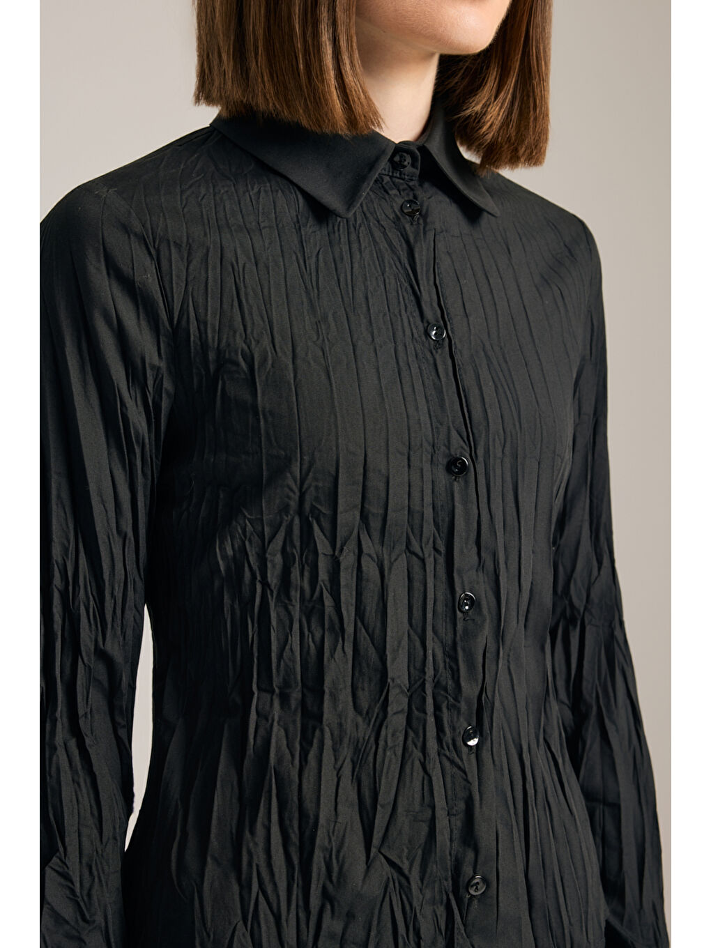 Siyah Kraşlı Pamuk Gömlek-3