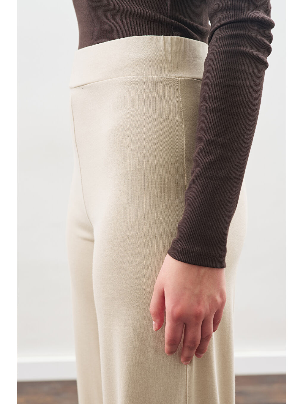 Bej Düğüm Tasarımlı Pantolonlu Takım Taş-6