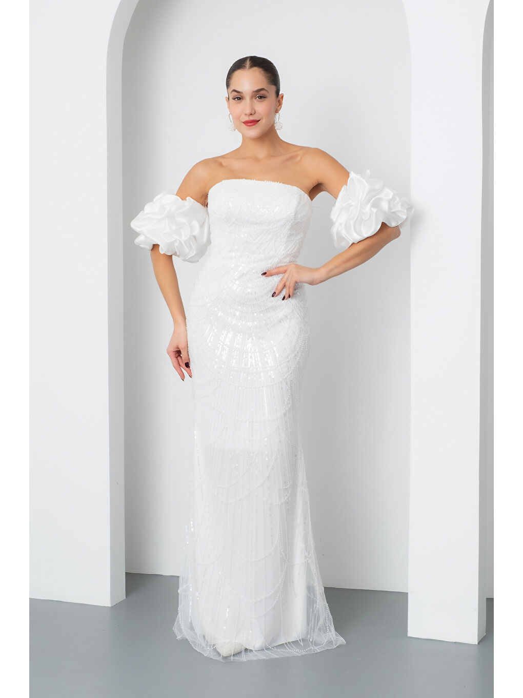 Kadın Beyaz Kol Detay Boncuklu Uzun Abiye Elbise-1