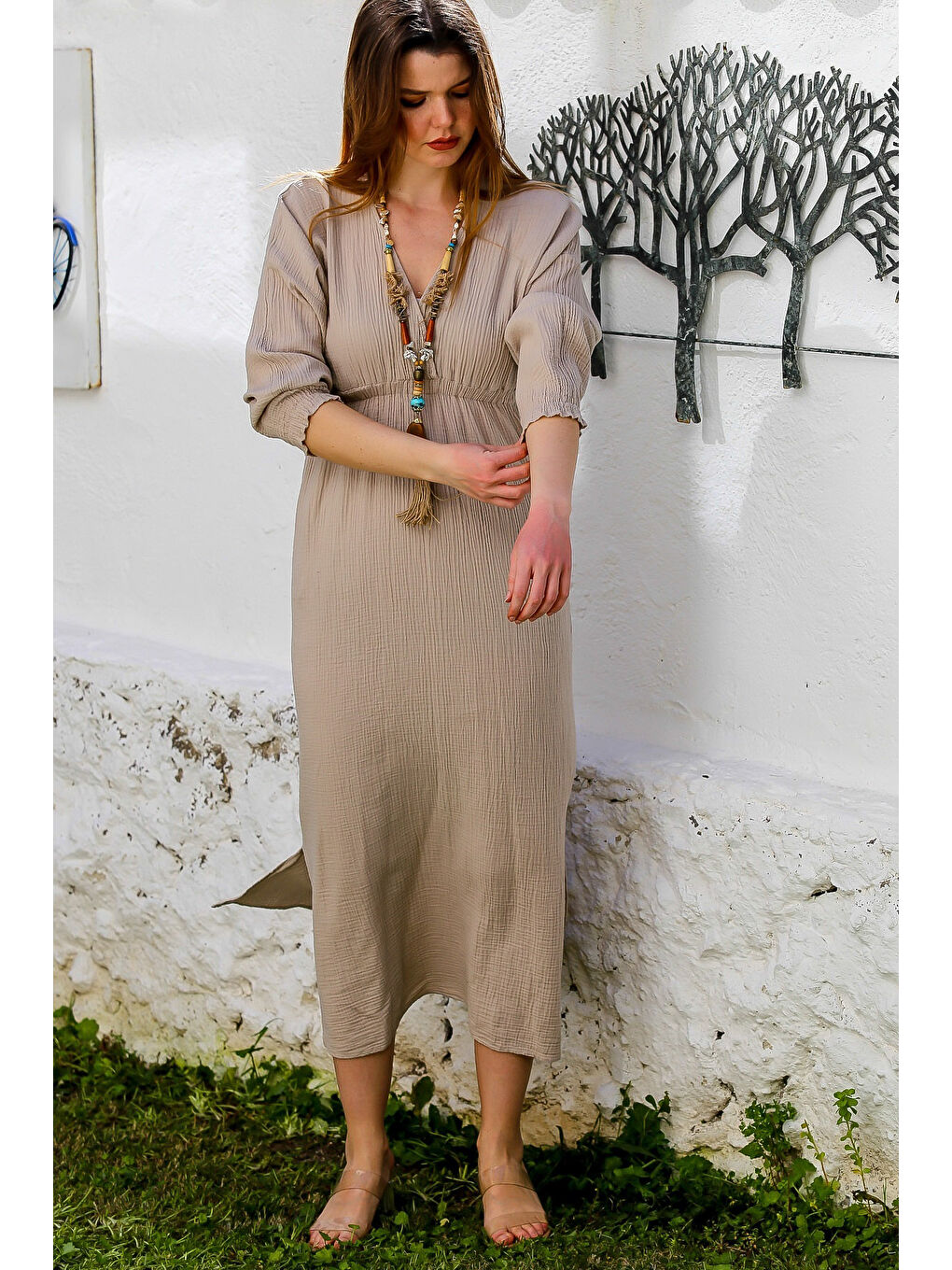 Bej Kruvaze Yaka 3/4 Kol Yıkamalı Yırtmaçlı Casual Müslin Uzun Dokuma Elbise 130 60-3