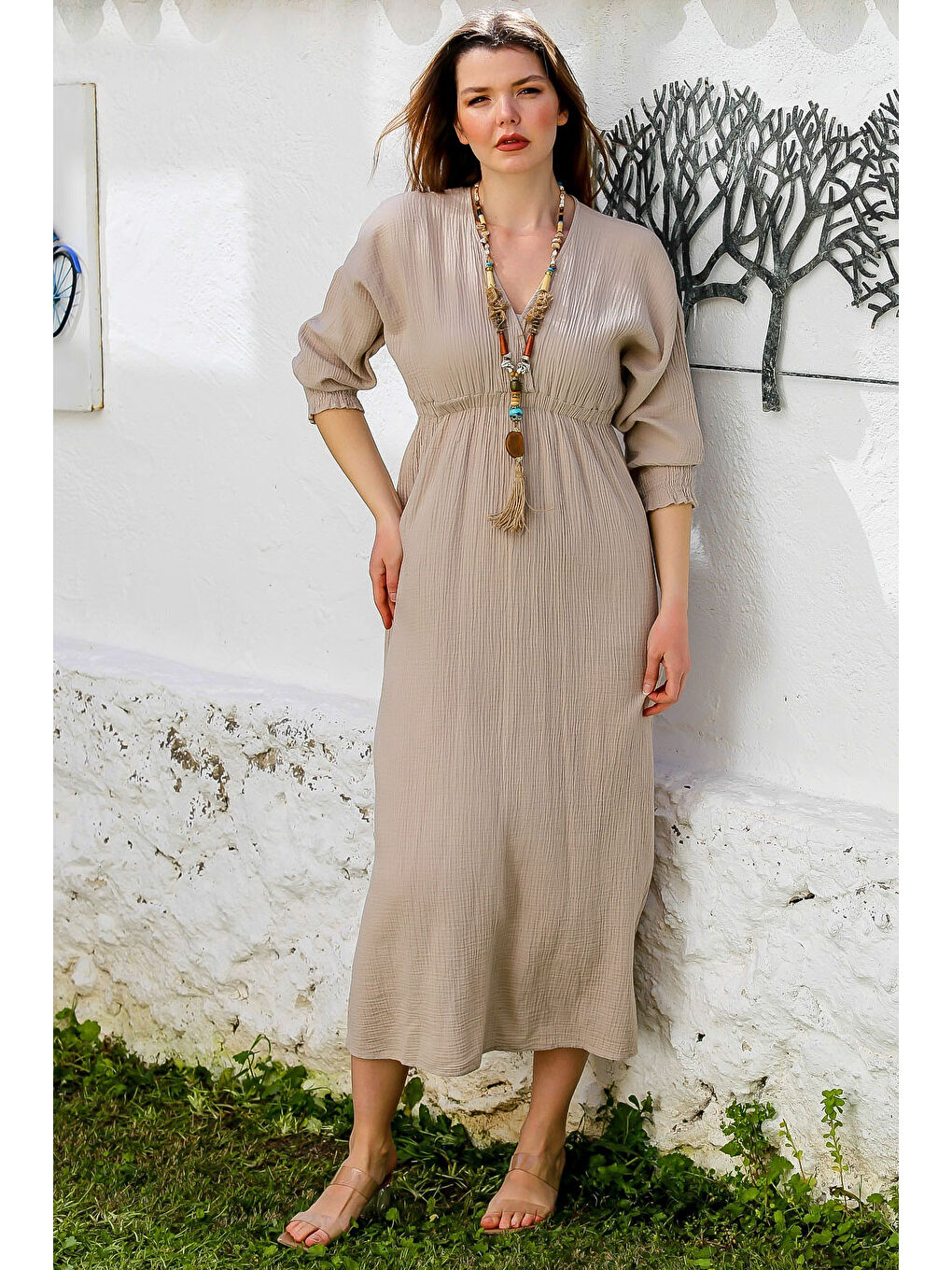 Bej Kruvaze Yaka 3/4 Kol Yıkamalı Yırtmaçlı Casual Müslin Uzun Dokuma Elbise 130 60-5