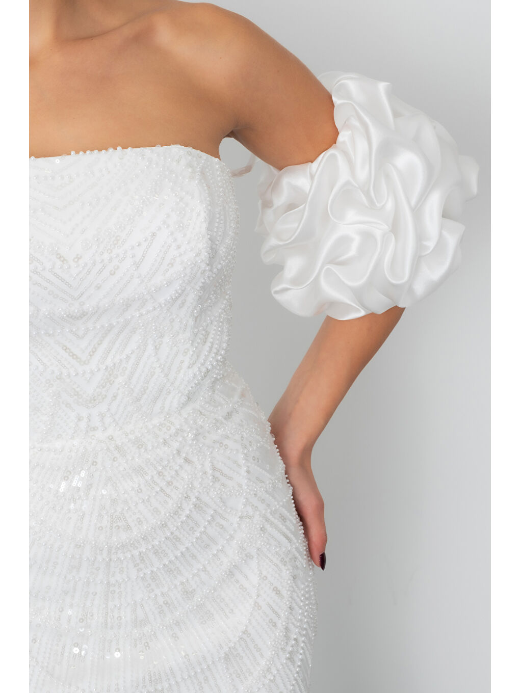 Kadın Beyaz Kol Detay Boncuklu Uzun Abiye Elbise-4