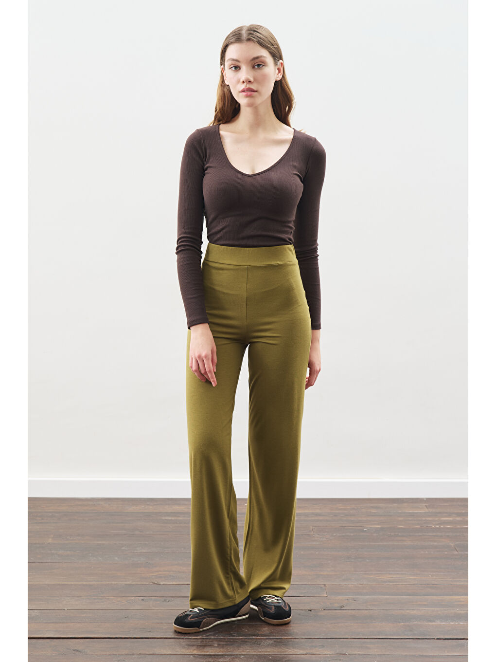 Düğüm Tasarımlı Pantolonlu Takım Yeşil-4