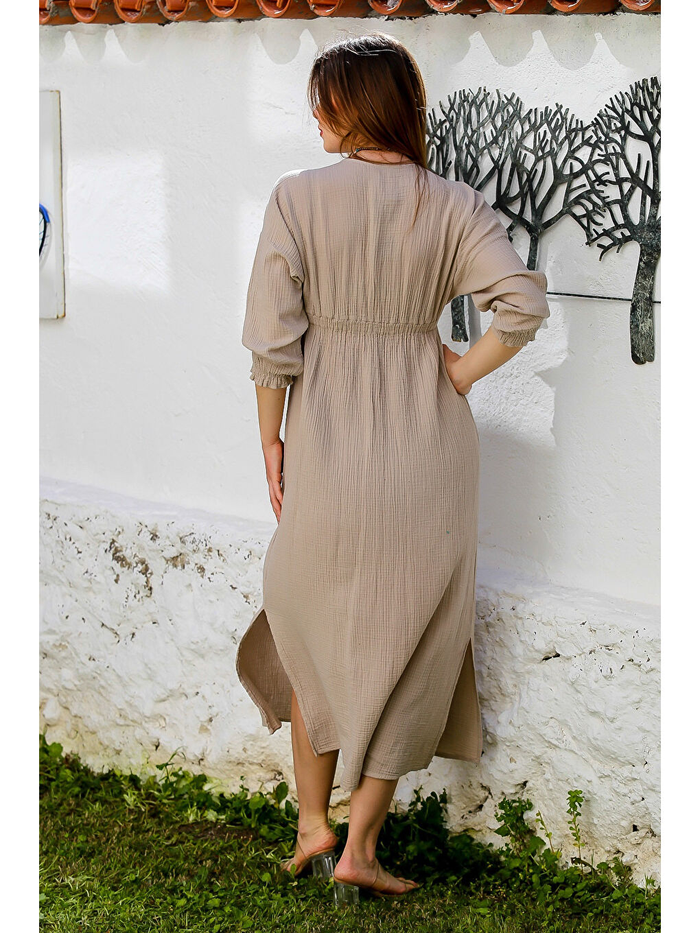 Bej Kruvaze Yaka 3/4 Kol Yıkamalı Yırtmaçlı Casual Müslin Uzun Dokuma Elbise 130 60-7