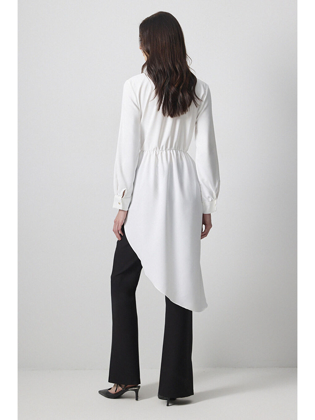 Beyaz Asimetrik Gömlek Yaka Tunik-3