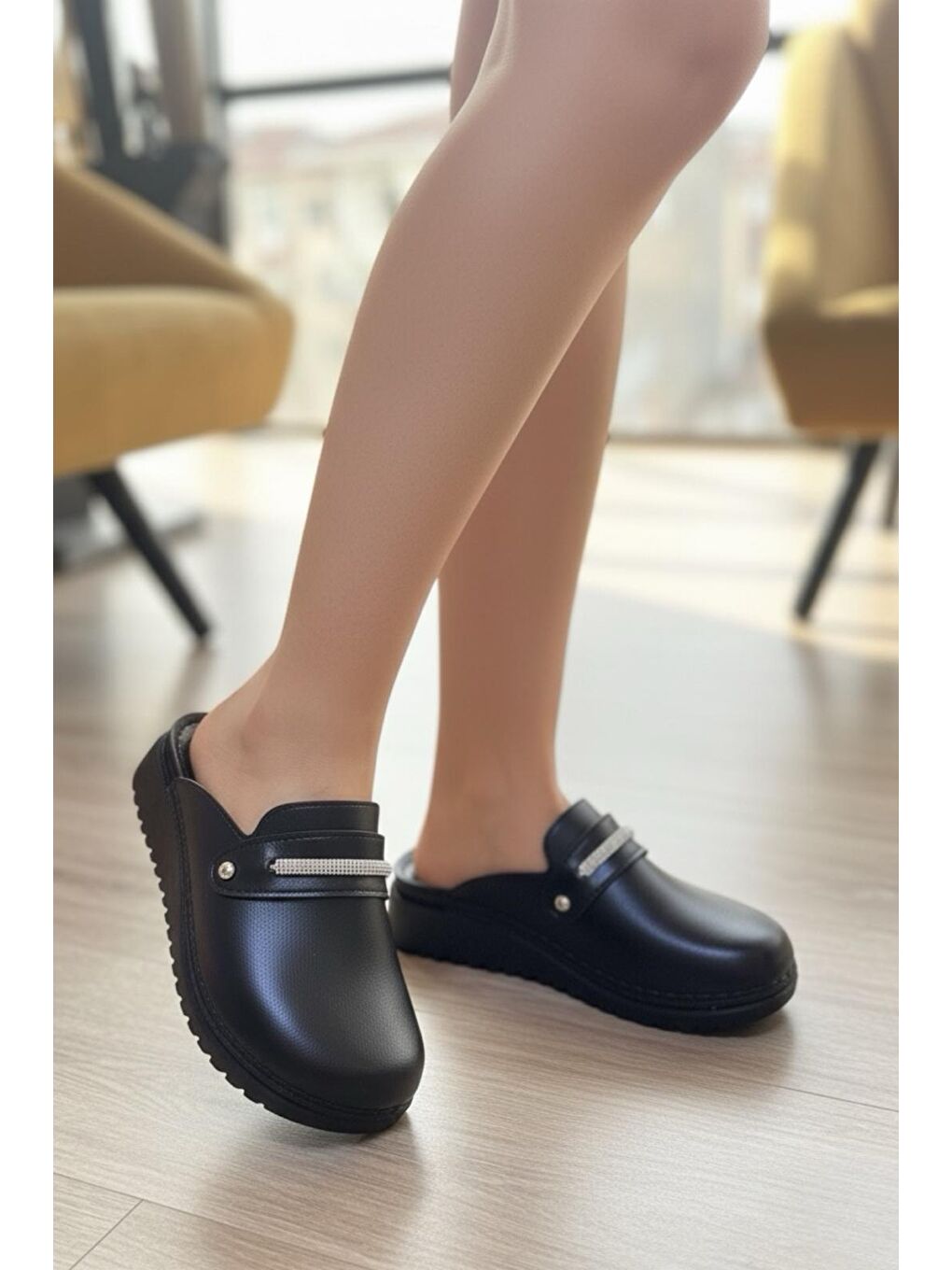 Siyah Prl 3103 Taşlı Ortopedik Yumuşak Hafif Taban Günlük Anne Kadın Terlik