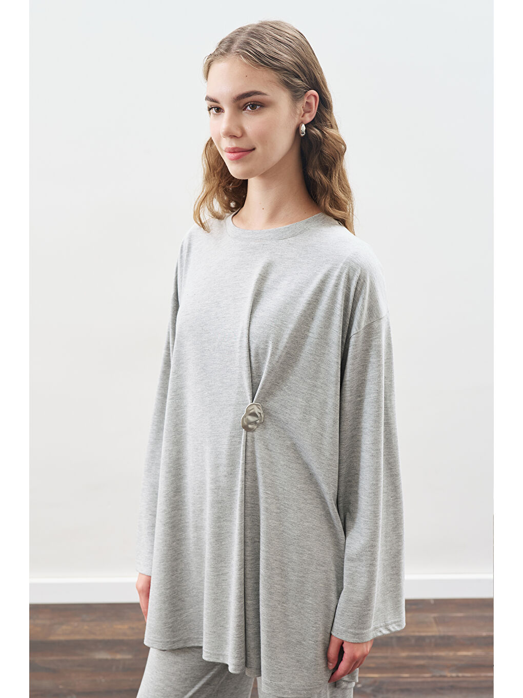 Düğüm Tasarımlı Pantolonlu Takım Gri Melanj-2