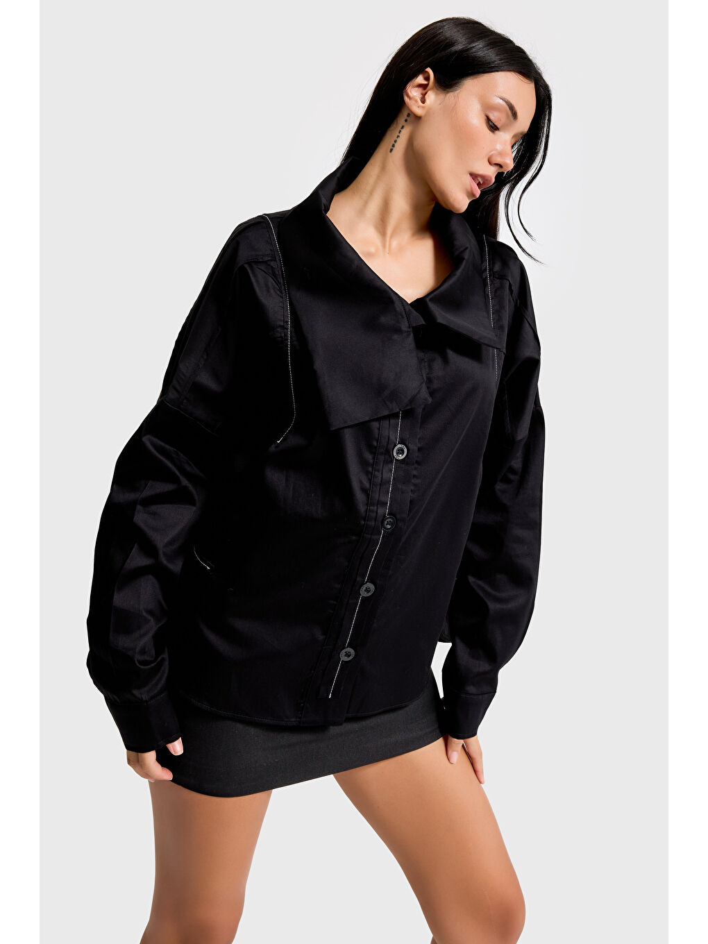 Kadın Siyah Renk Oversize Özel Tasarım Gömlek-4