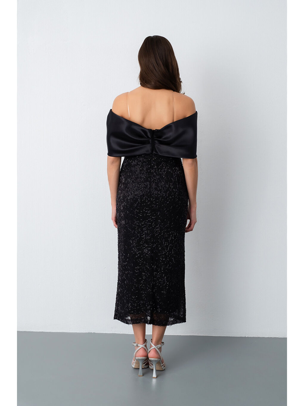 Kadın Siyah Yaka Detay Boncuklu Midi Söz Nişan Abiye Elbise-5