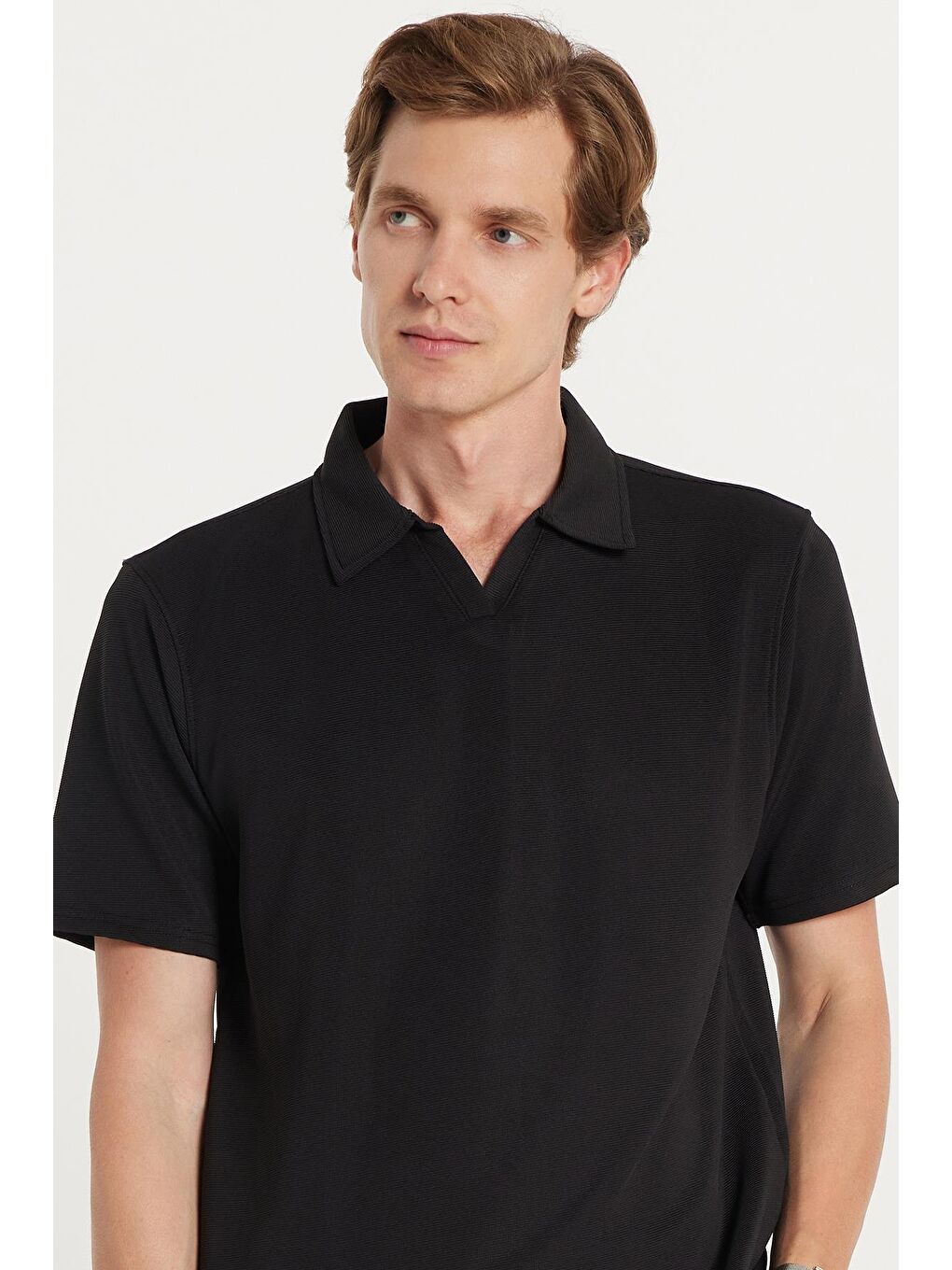 Erkek Standart Fit Normal Kesim Pamuklu Polo Yaka Beli Bağcıklı Siyah Şort Takım-1