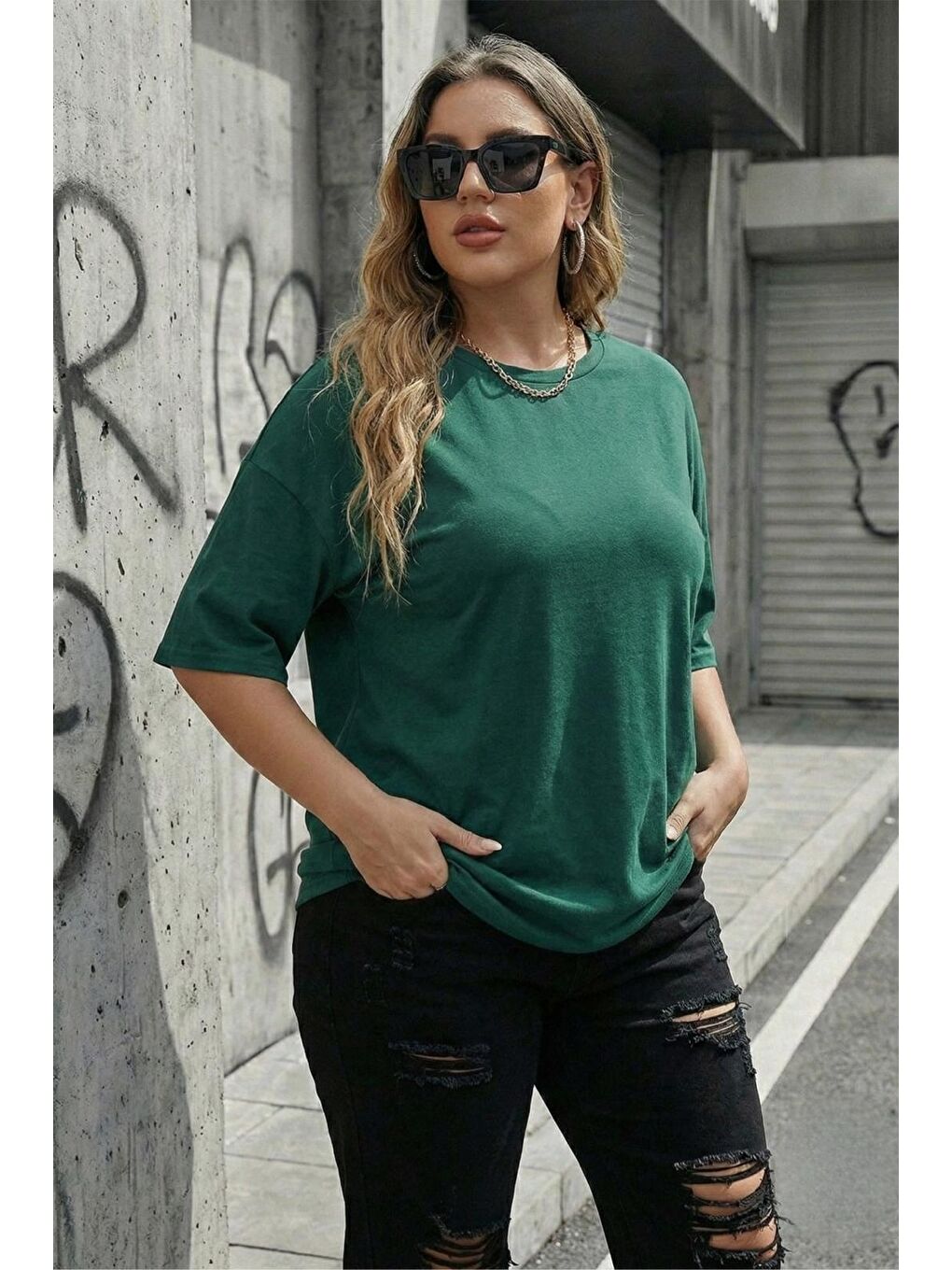Yeşil Mily Kadın Büyük Beden Battal Basic Bisiklet Yaka Pamuklu T-Shirt Rahat Kesim Unisex Sevgili Kombini-1