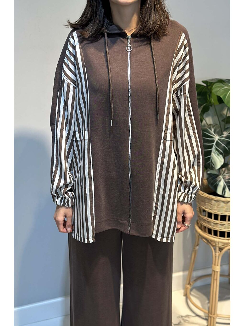 Şerit Detay Pantolonlu Takım 70081 Kahverengi-3