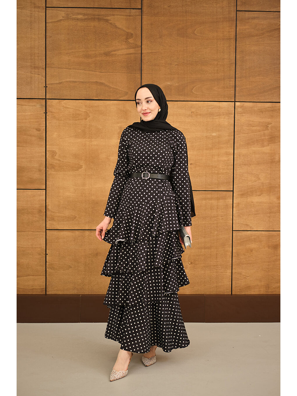 Kadın Puantiyeli Kat Kat Kemerli Elbise Siyah-4