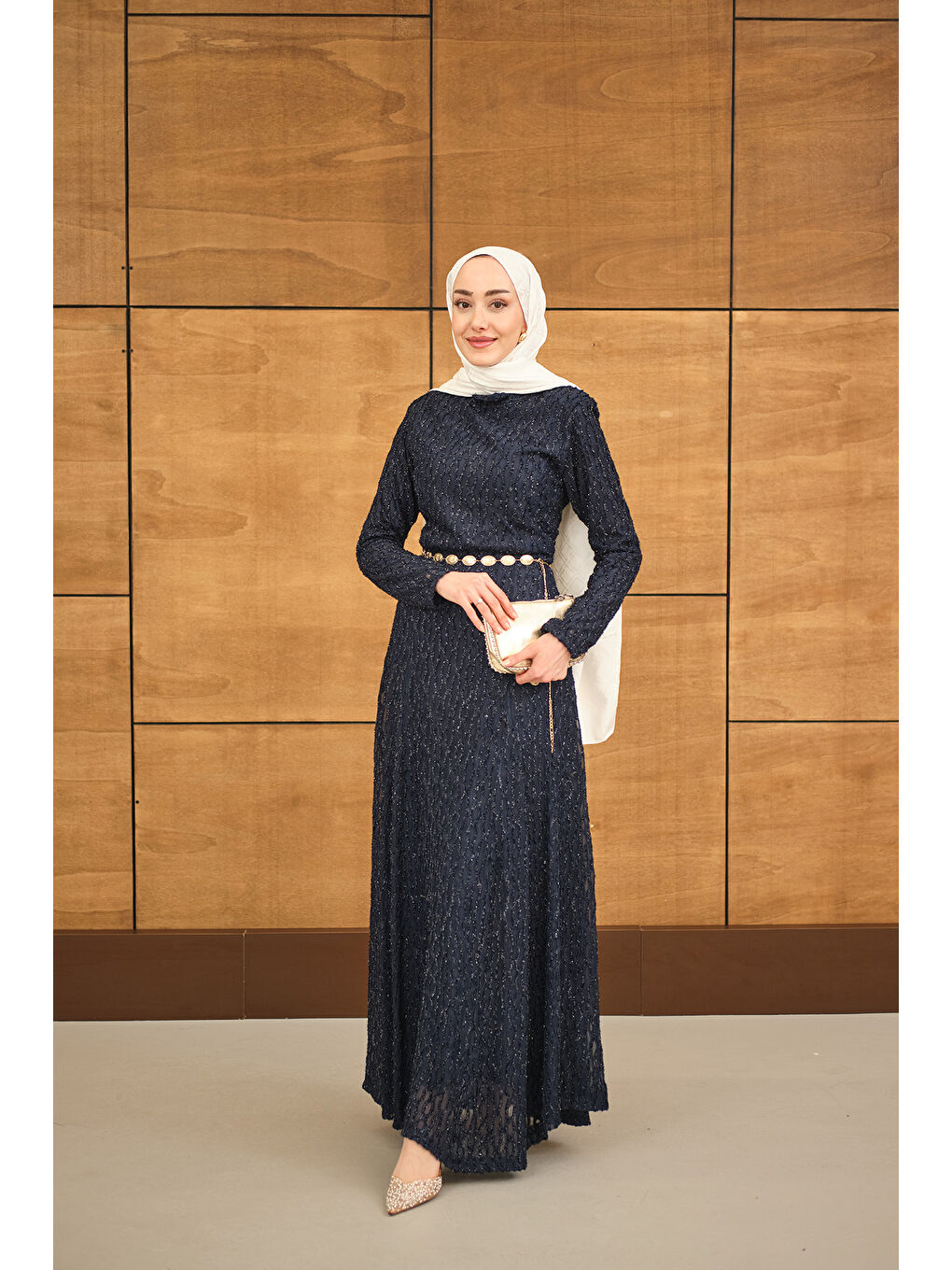 Kadın Sim Detay Kendinden Desenli Gold Kemerli Elbise Lacivert-4