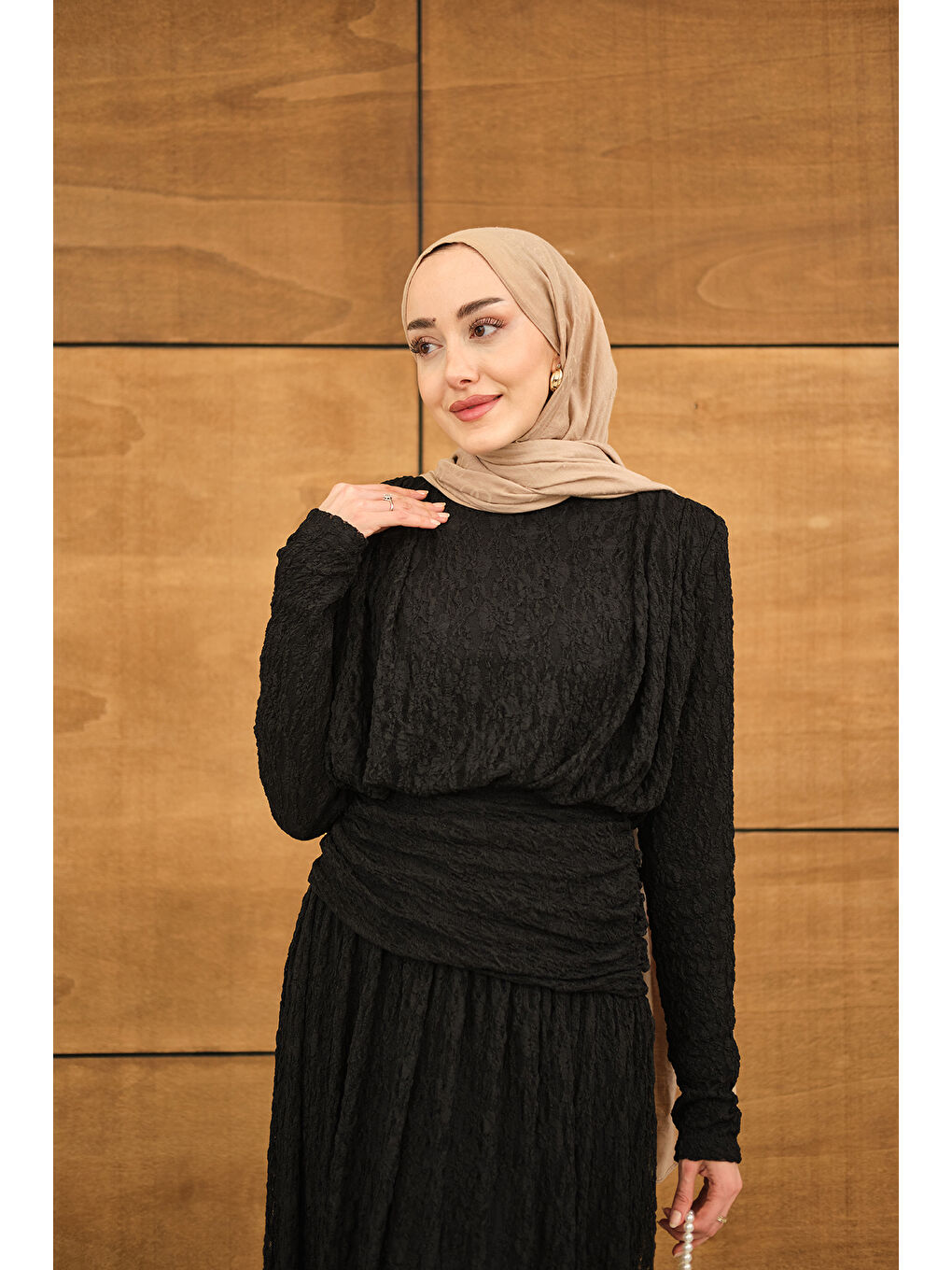 Kadın Tül Kumaş Kendinden Desenli Bel Büzgü Detay Elbise Siyah-2