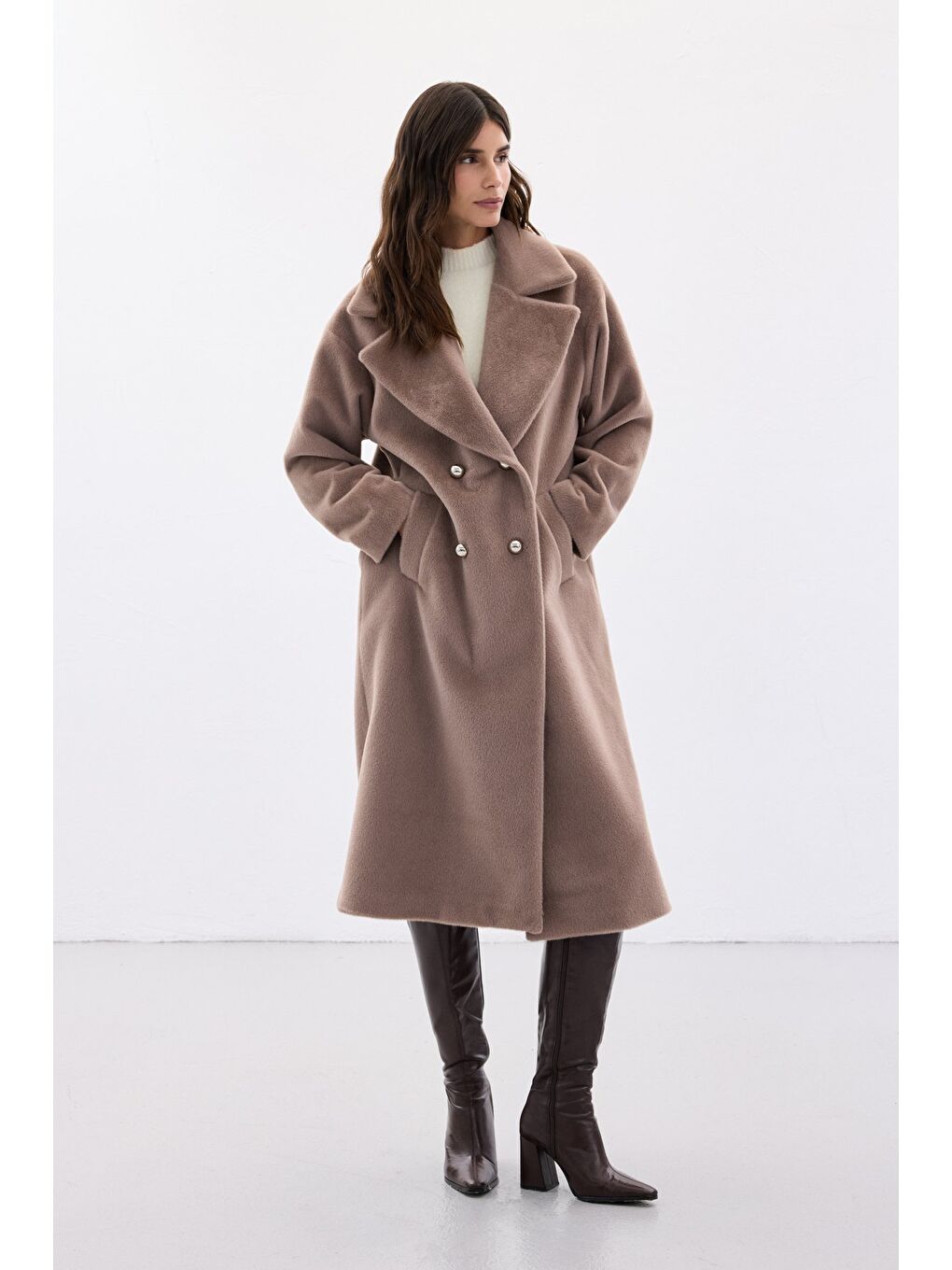 Bej Düğme Detaylı Uzun Kaban - Vizon-1