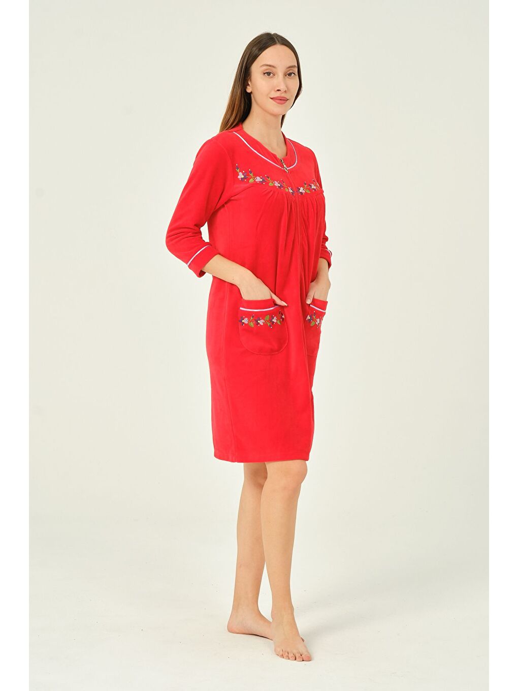 Kırmızı Kadın Fermuarlı Nakış Detaylı Pamuklu Kadife Elbise-3