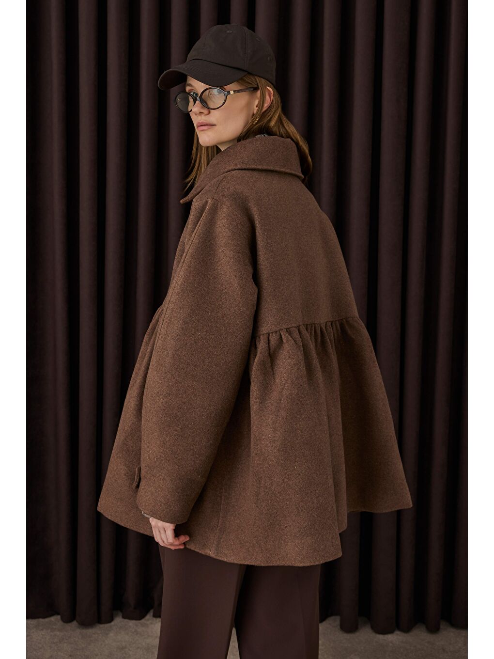 Kahverengi Büzgü Detaylı Kaban Camel-3