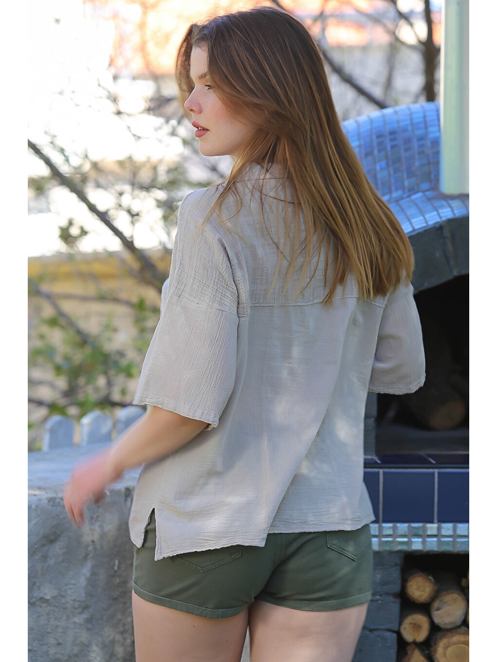 Bej Gömlek Yaka Kısa Kol Düğmeli Yıkamalı Yırtmaçlı Casual Dokuma Gömlek 66 60-6