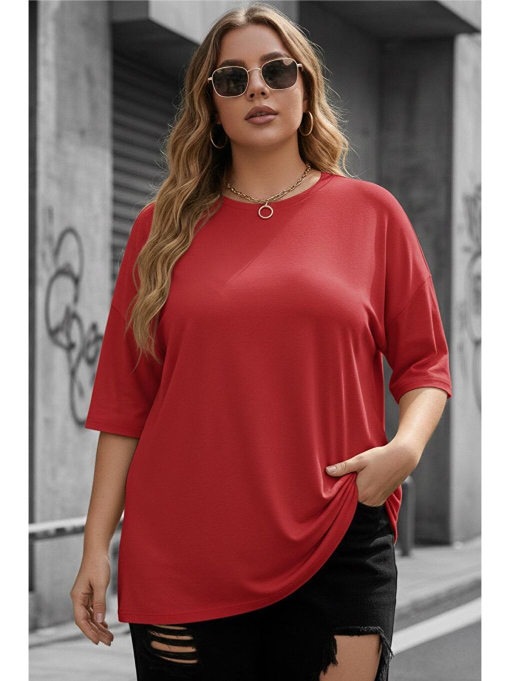 Kırmızı Mily Kadın Büyük Beden Battal Basic Bisiklet Yaka Pamuklu T-Shirt Rahat Kesim Unisex Sevgili Kombini-1