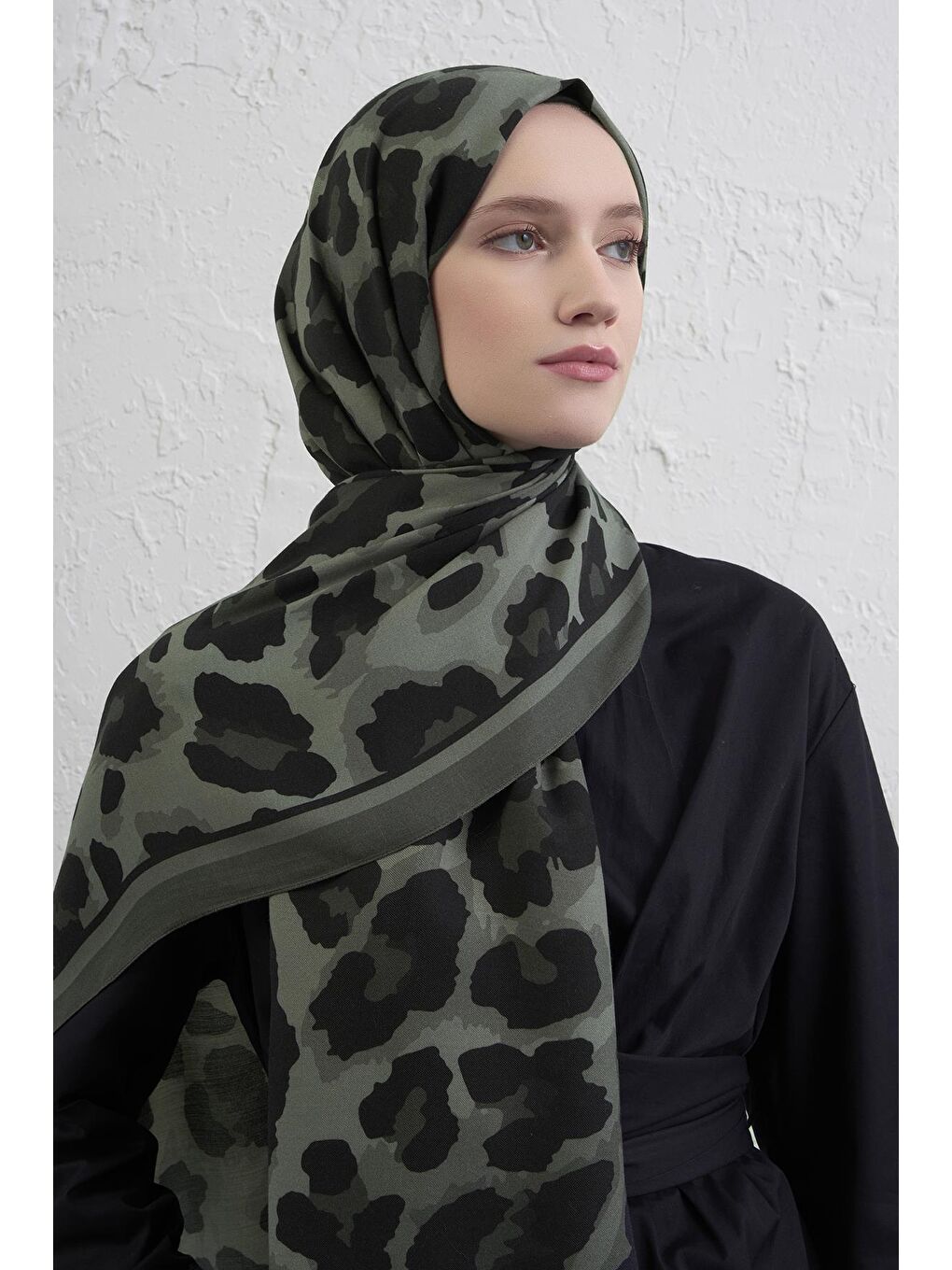 Haki İpek Leopar Şal 3 06