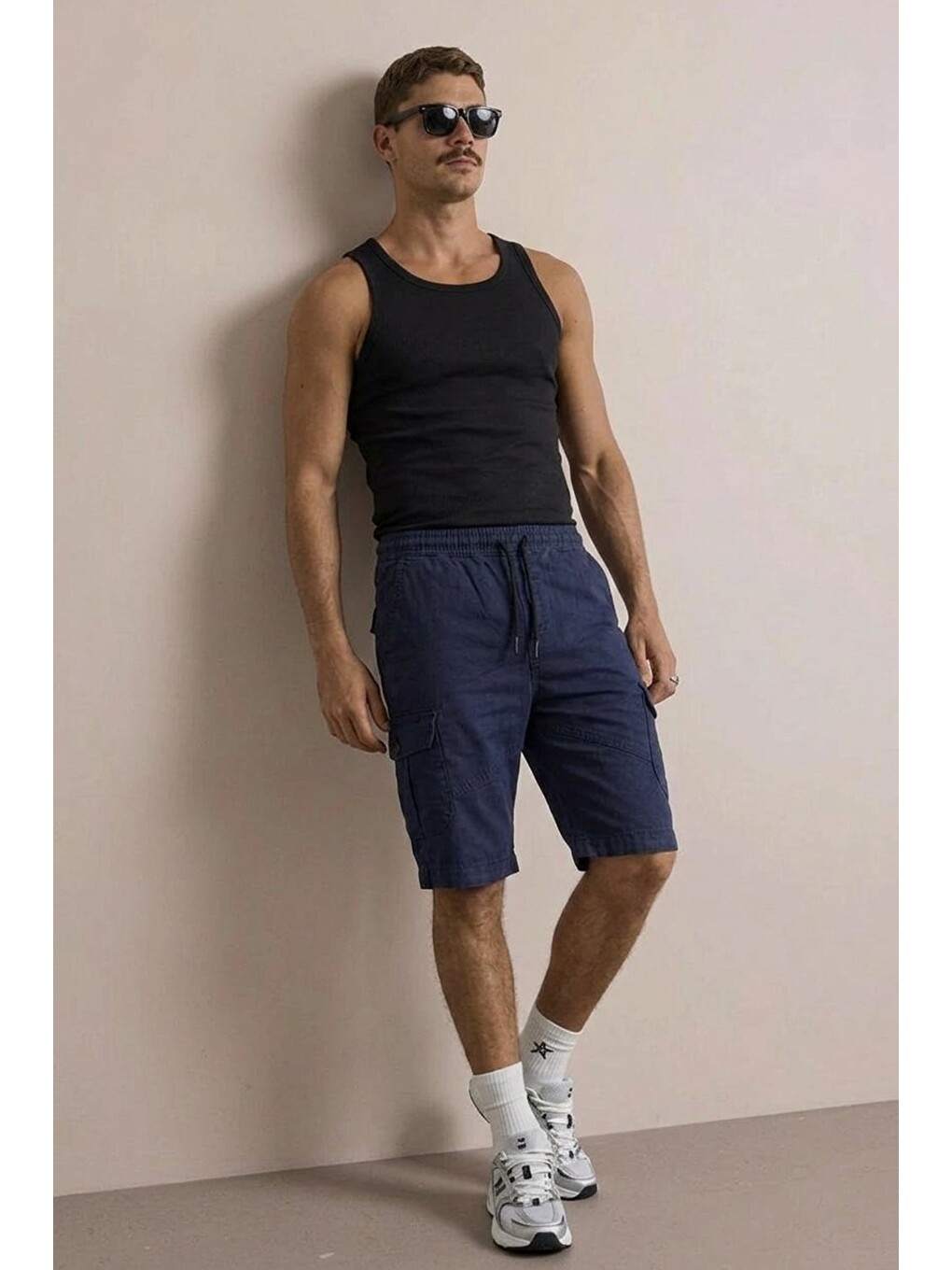 Erkek Dikiş Detaylı Jogger Kargo Cep Lacivert Kapri Şort-2