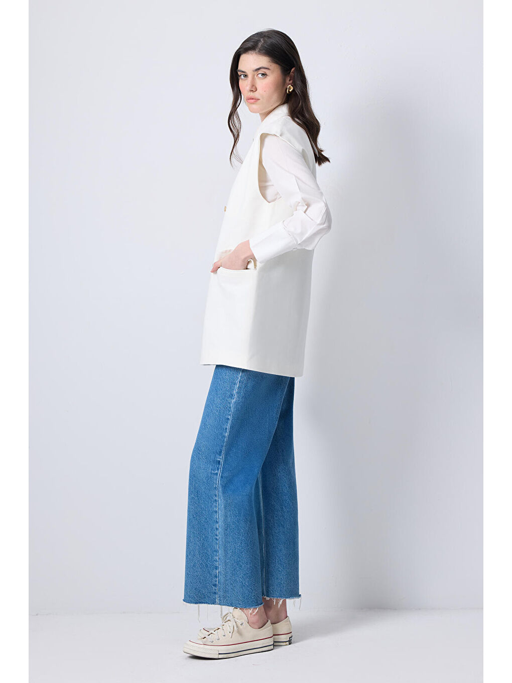 Ekru Düğme Detaylı Gabardin Yelek-2