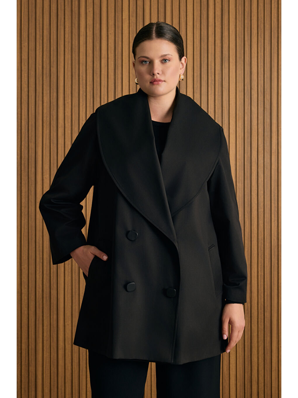 Siyah Şal Yaka Rahat Form Pamuk Kap-1