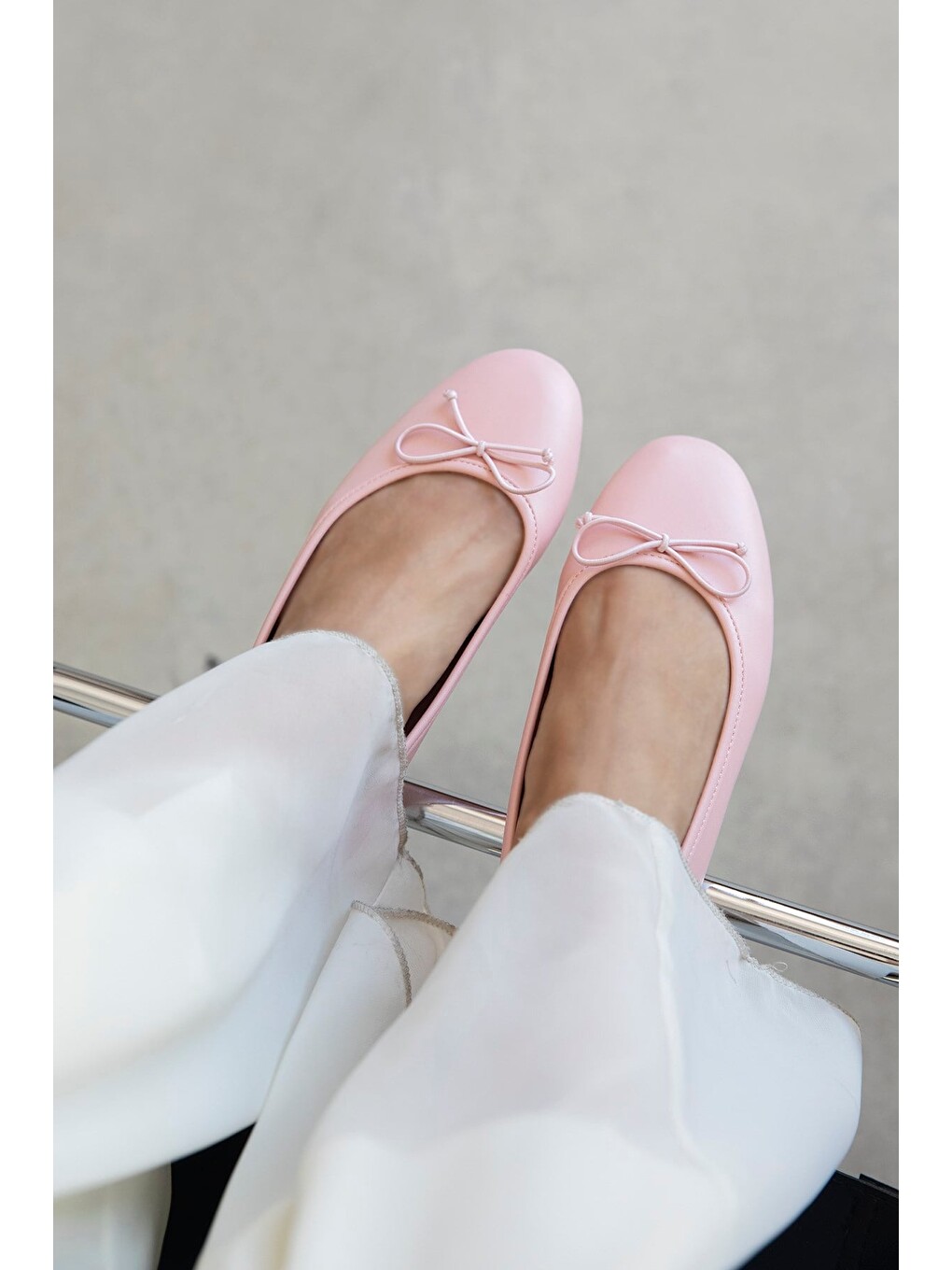 Pembe Lily Kadın Fiyonk Detay Deri Babet Pudra-1