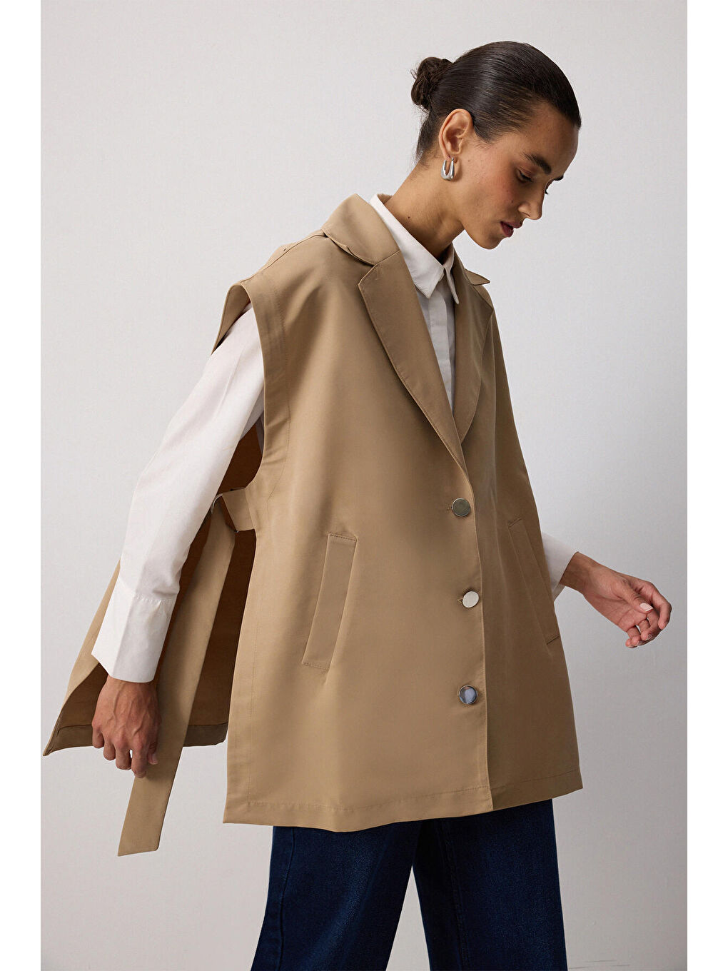 Bej Yırtmaç Detaylı Oversıze Yelek-3