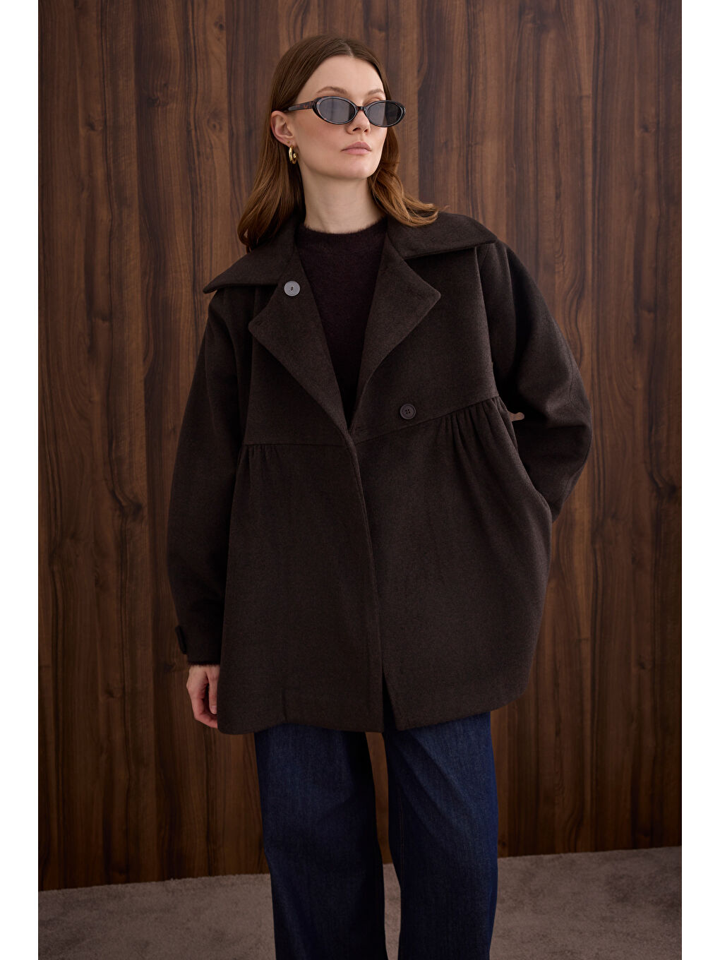 Kahverengi Büzgü Detaylı Kaban Kahve-3