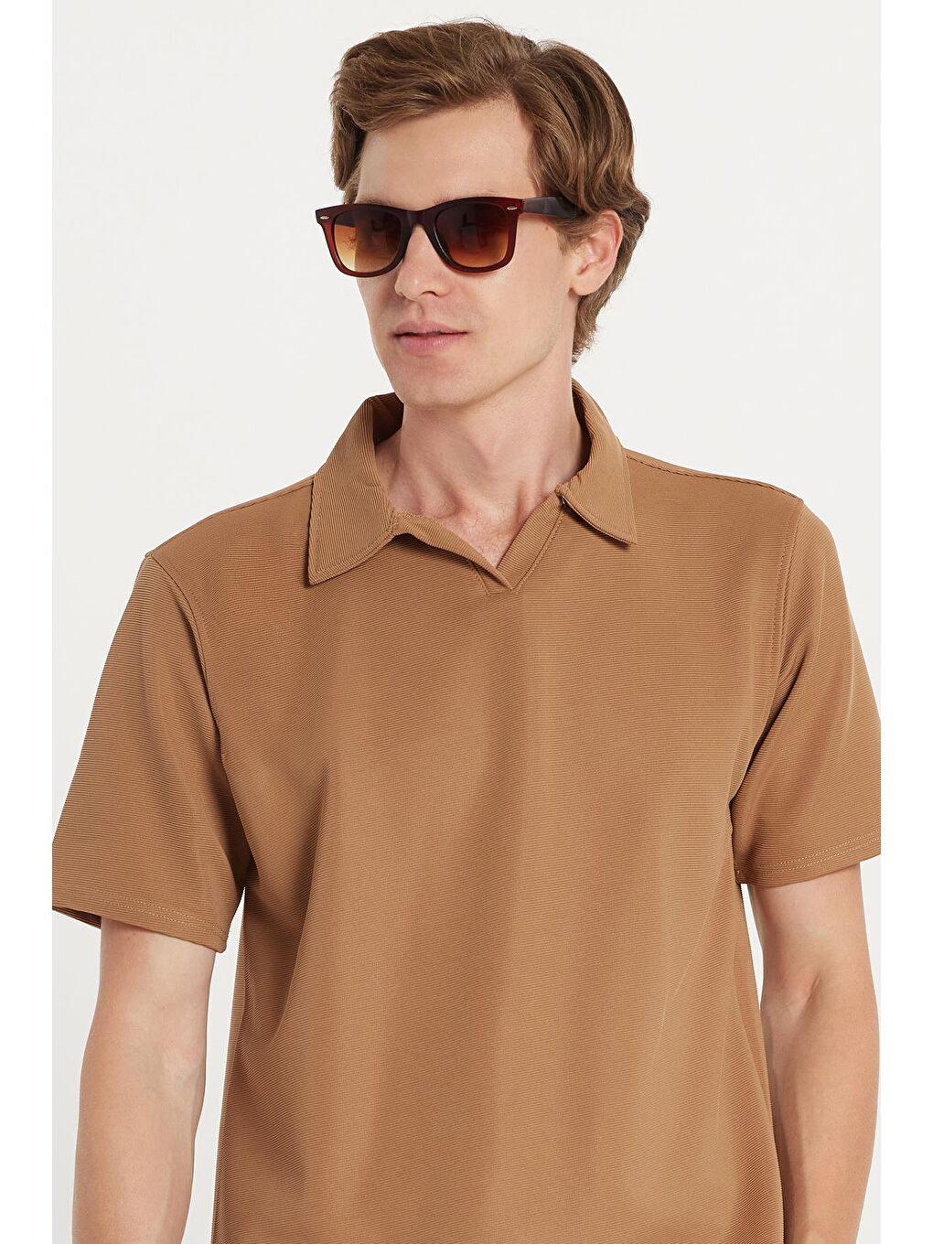 Erkek Standart Fit Normal Kesim Pamuklu Polo Yaka Beli Bağcıklı Kahverengi Şort Takım-1