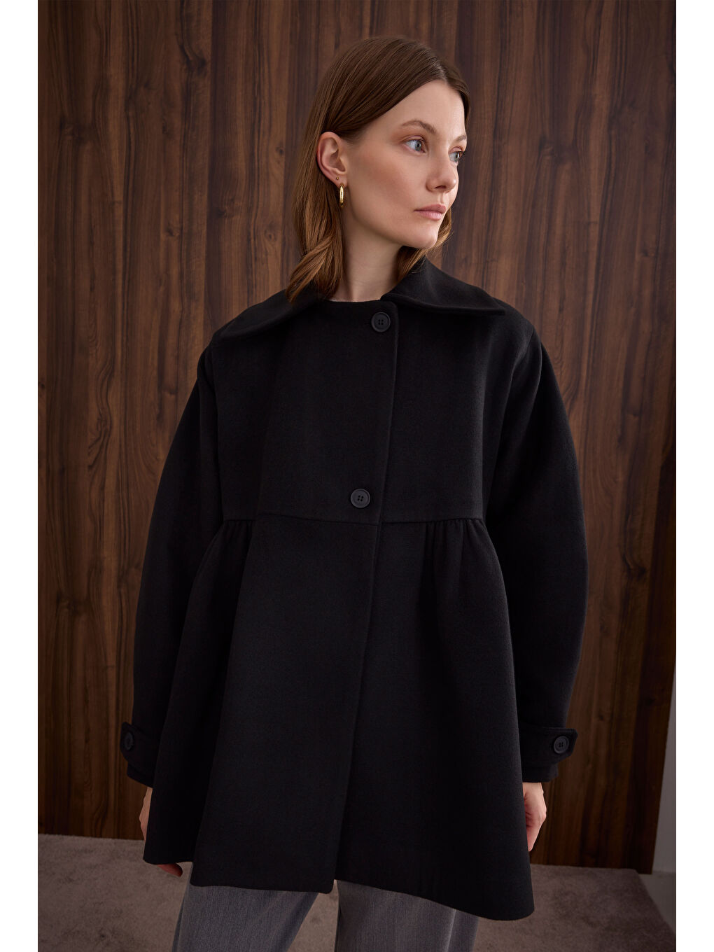 Büzgü Detaylı Kaban Siyah-2