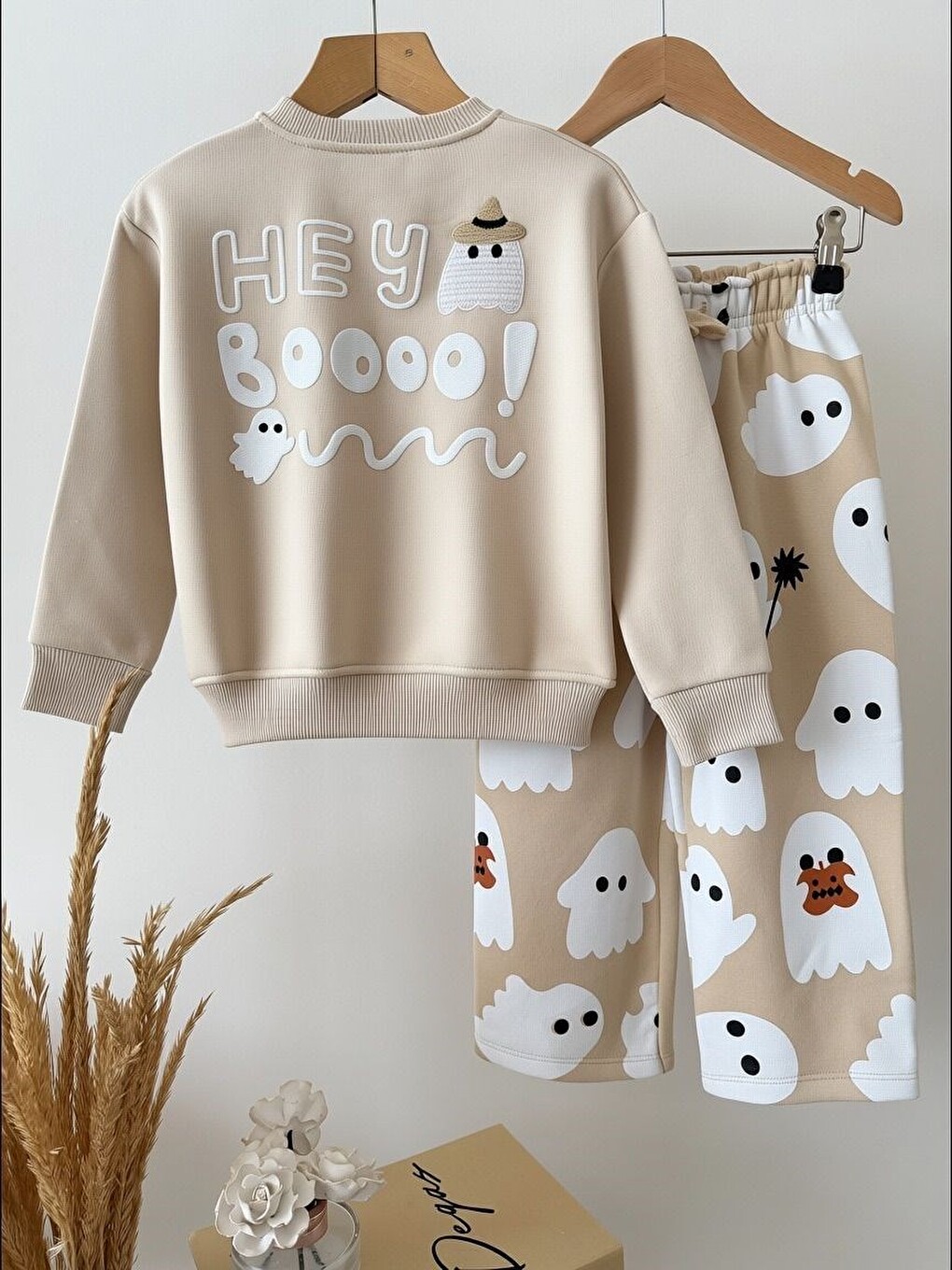 Beyaz Çocuk Desenli Ekru Sweatshirt Ve Bol Paça Eşofman Takımı-2
