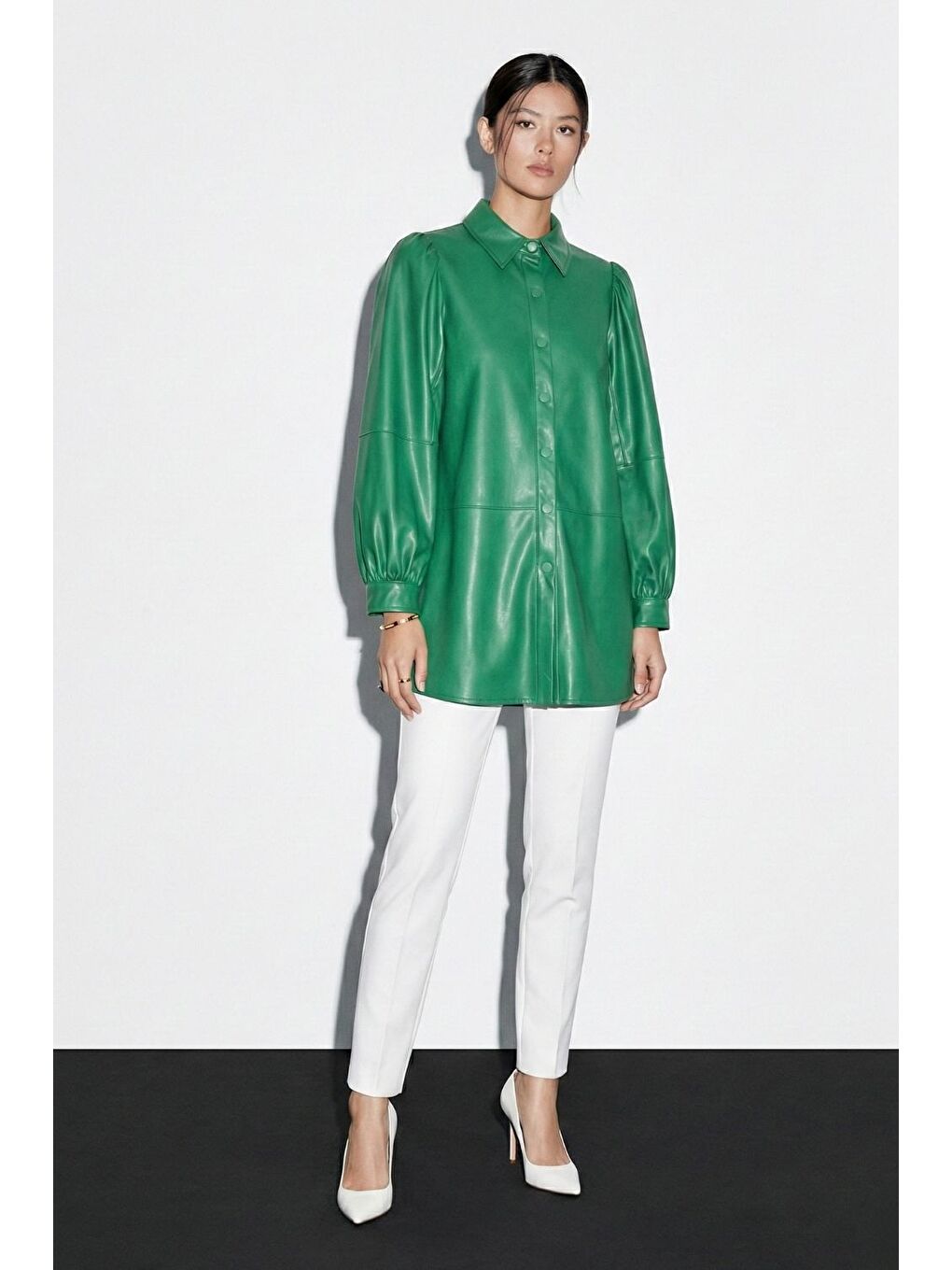 Çıt çıtlı Deri Görünümlü Yeşil Gömlek-4