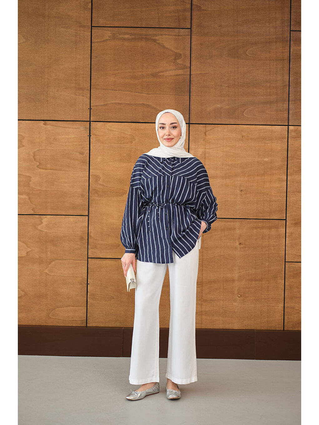 Kadın Çizgi Detaylı Salaş Gömlek Lacivert-2