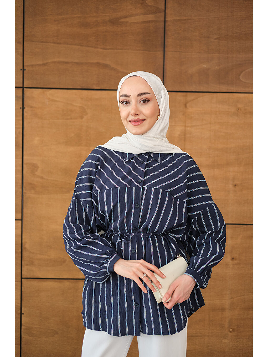 Kadın Çizgi Detaylı Salaş Gömlek Lacivert-3
