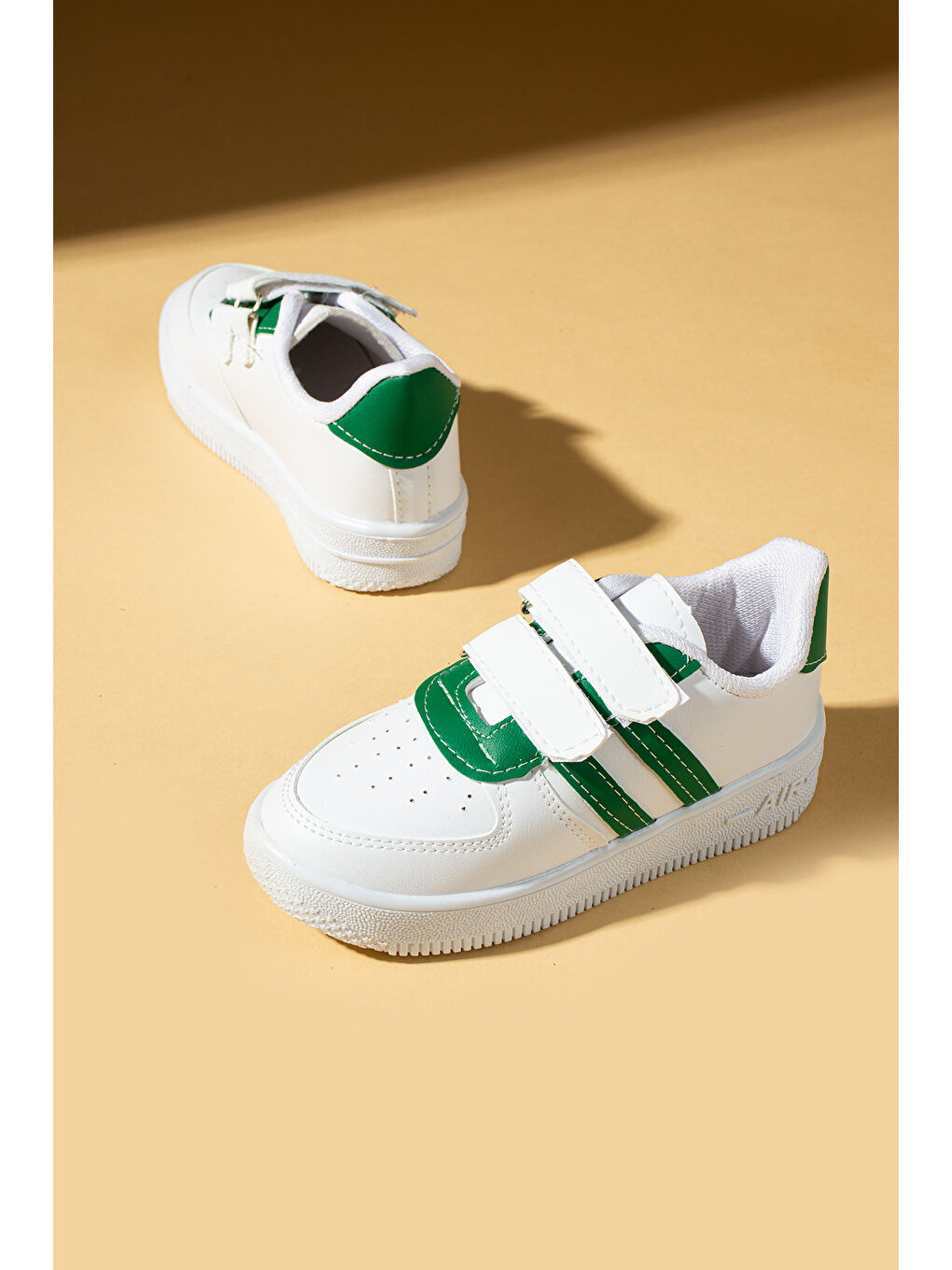 Beyaz Rahat Taban Cırtlı Çocuk Sneakers 001-700-23BTaban