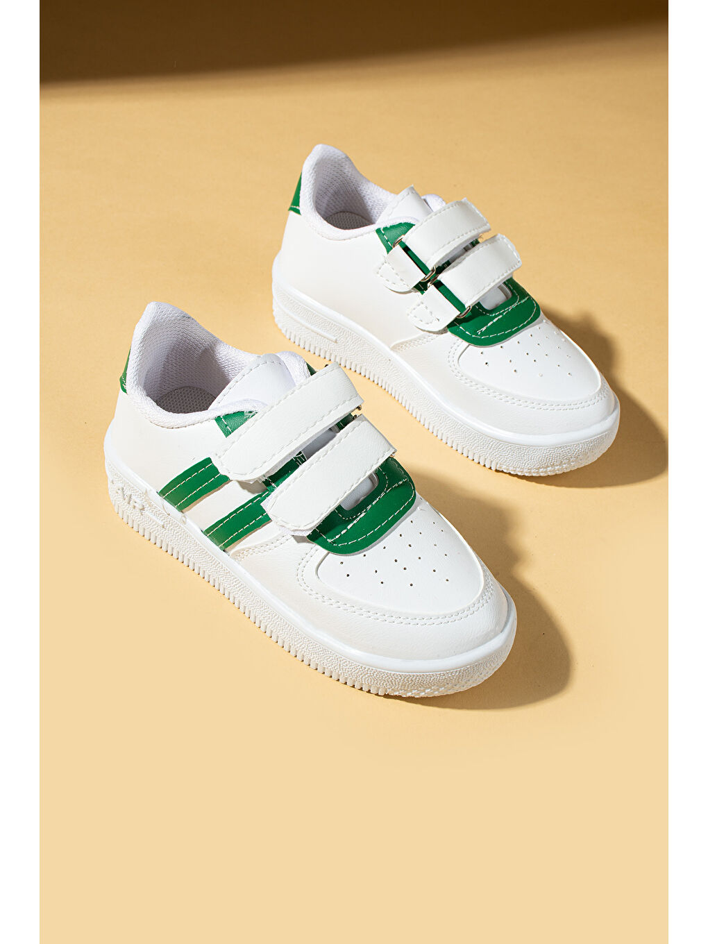 Beyaz Rahat Taban Cırtlı Çocuk Sneakers 001-700-23BTaban-1