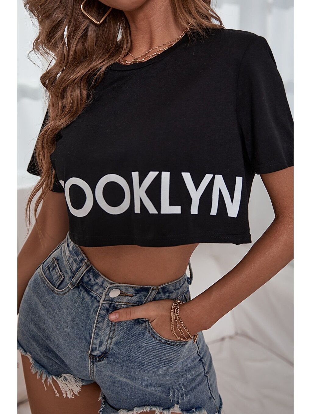 Kadın Siyah Bisiklet Yaka Brooklyn Baskılı Geniş Crop T Shirt-2