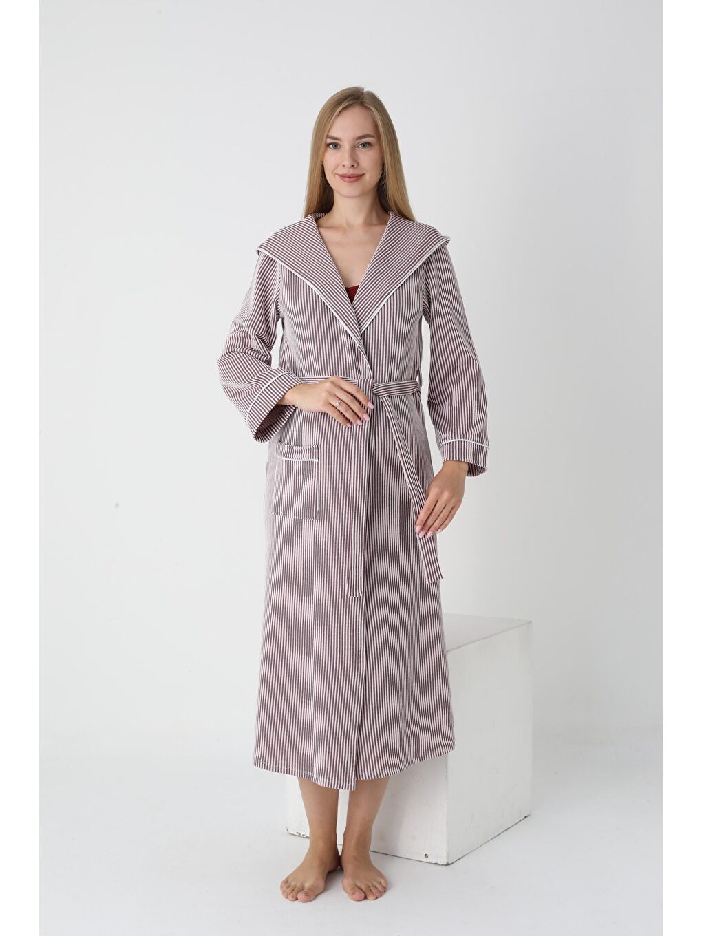Bordo Beyaz Kapüşonlu Hamile ve Lohusa Çizgili Uzun Sabahlık