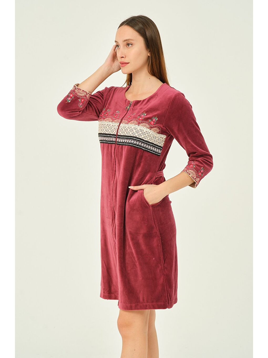 Bordo Pembe Dantel Ve Nakış Detaylı Fermuarlı Cepli Kadife Elbise-2