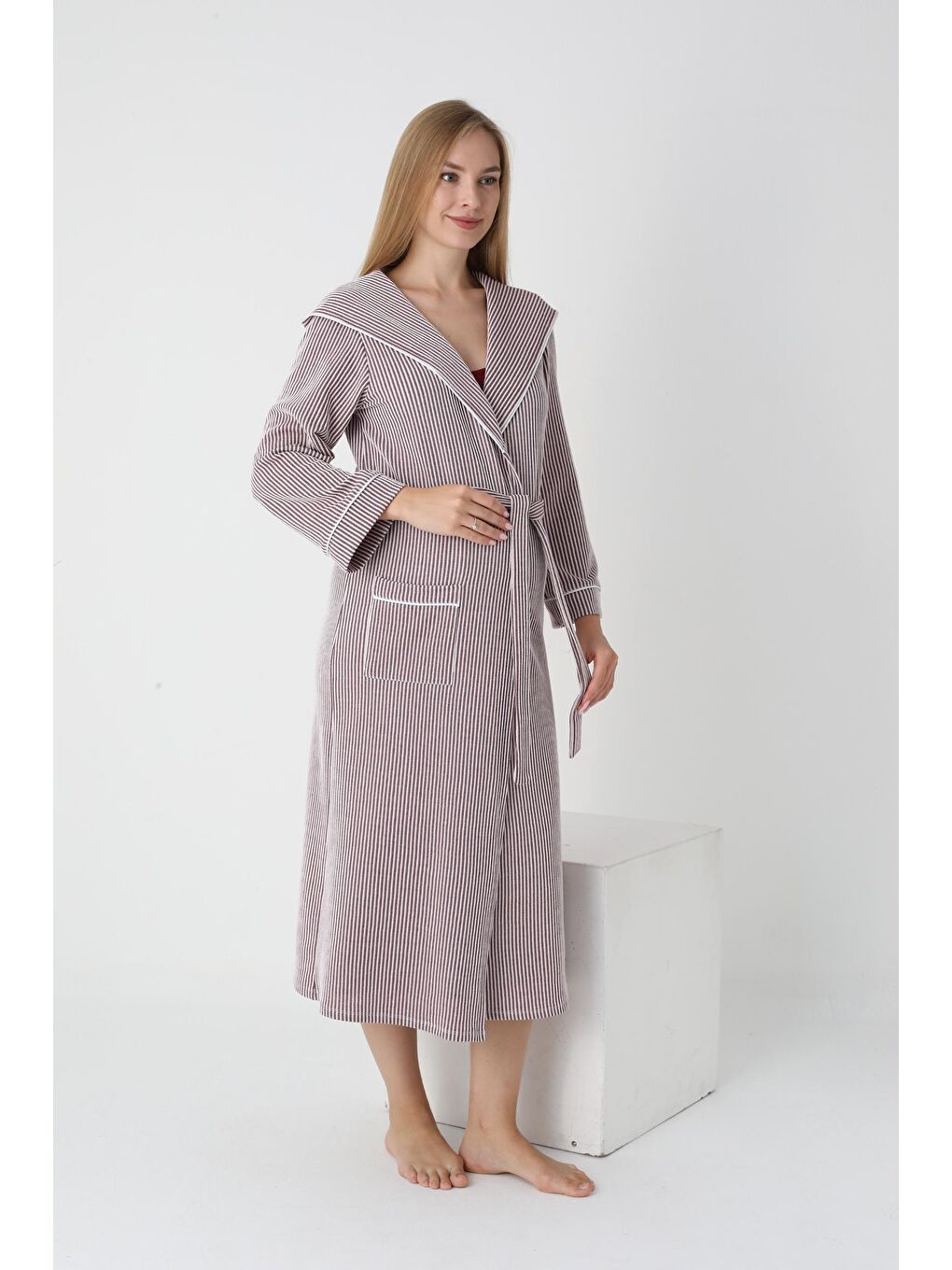 Bordo Beyaz Kapüşonlu Hamile ve Lohusa Çizgili Uzun Sabahlık-1