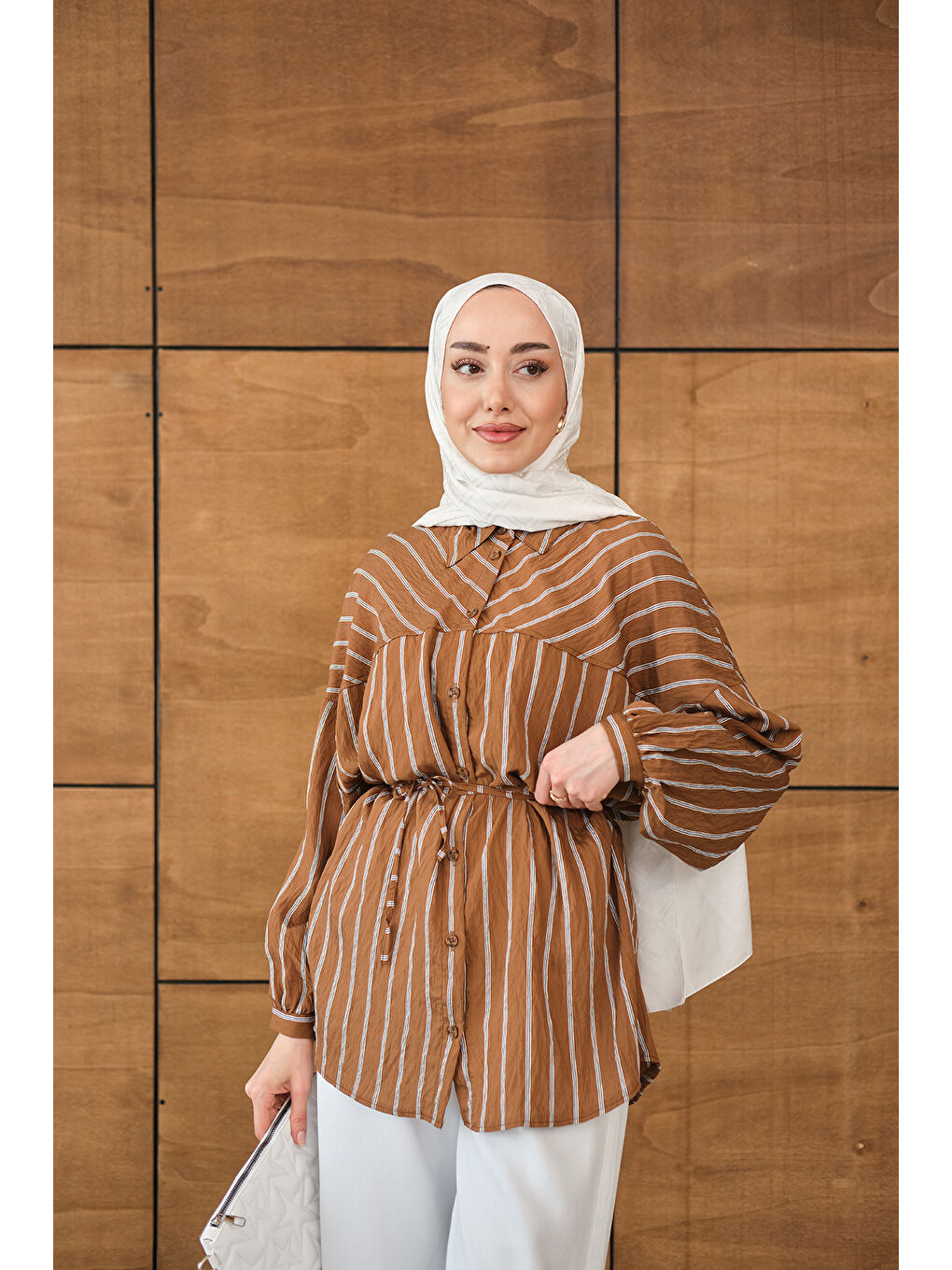 Kadın Çizgi Detaylı Salaş Gömlek Kahverengi-3