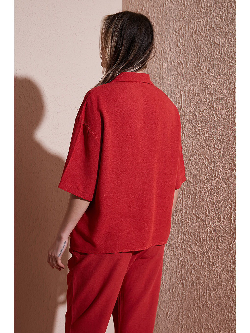 Kahverengi Keten Karışımlı Standart Fit Kısa Kollu Gömlek 25Y0605K1-4