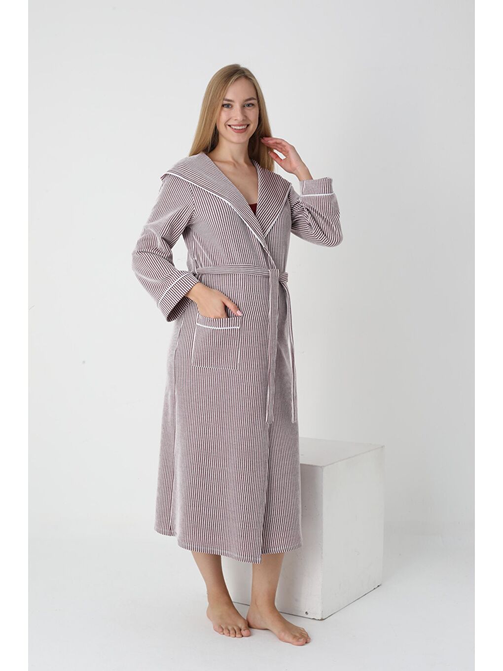 Bordo Beyaz Kapüşonlu Hamile ve Lohusa Çizgili Uzun Sabahlık-2